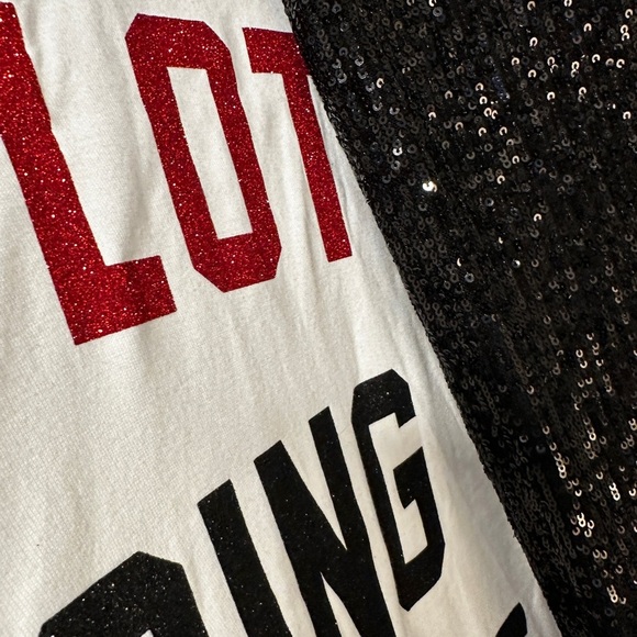 Taylor Swift Set Sequin skirt + A LOT GOING ON AT THE MOMENT Halloween Costume - Picture 3 of 10